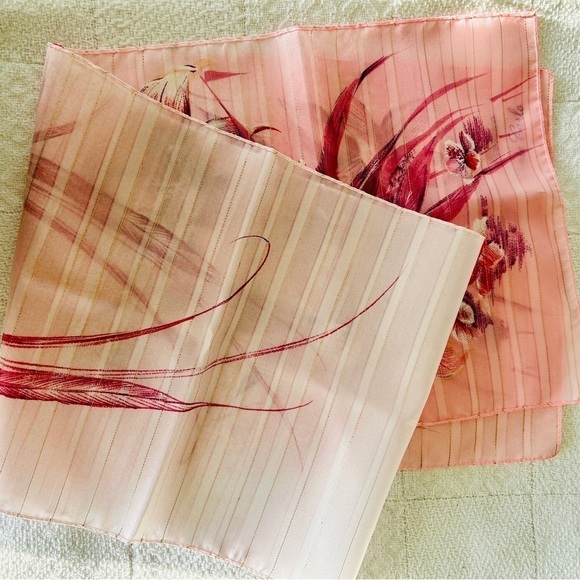 Vintage 1970s Scarf Sheer Oblong:  Monaco Monte Carlo Printed, Pink Rose Floral - Picture 15 of 15